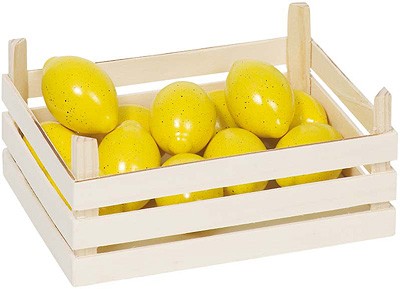Holzkiste mit Zitronen